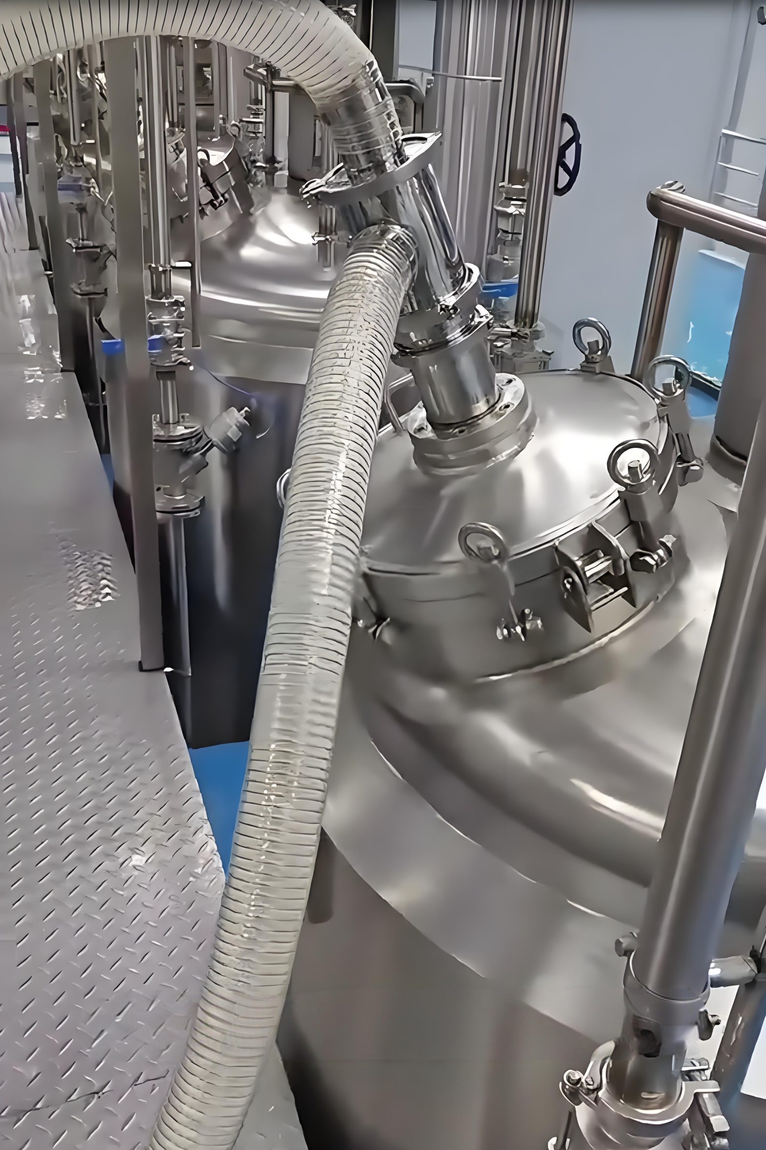 药品反应釜真空上料